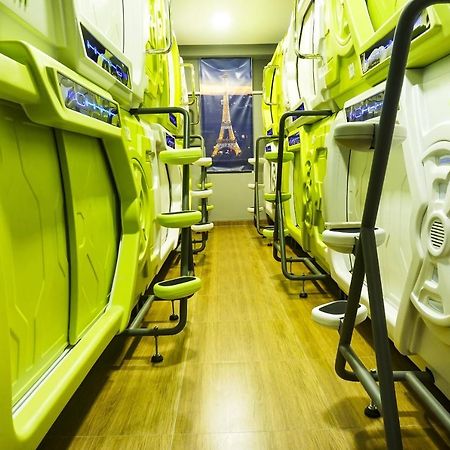 ג'קרטה Super Oyo 91328 Fiducia Capsule Hotel מראה חיצוני תמונה