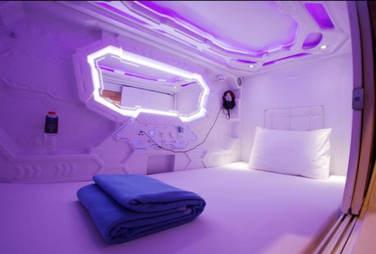 ג'קרטה Super Oyo 91328 Fiducia Capsule Hotel מראה חיצוני תמונה