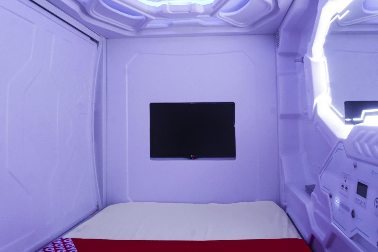 ג'קרטה Super Oyo 91328 Fiducia Capsule Hotel מראה חיצוני תמונה