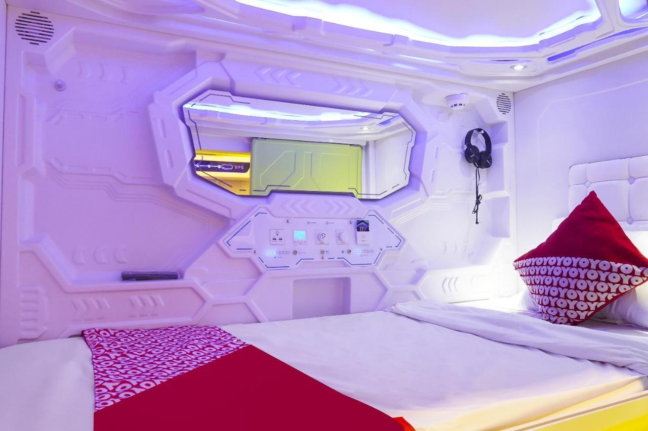 ג'קרטה Super Oyo 91328 Fiducia Capsule Hotel מראה חיצוני תמונה