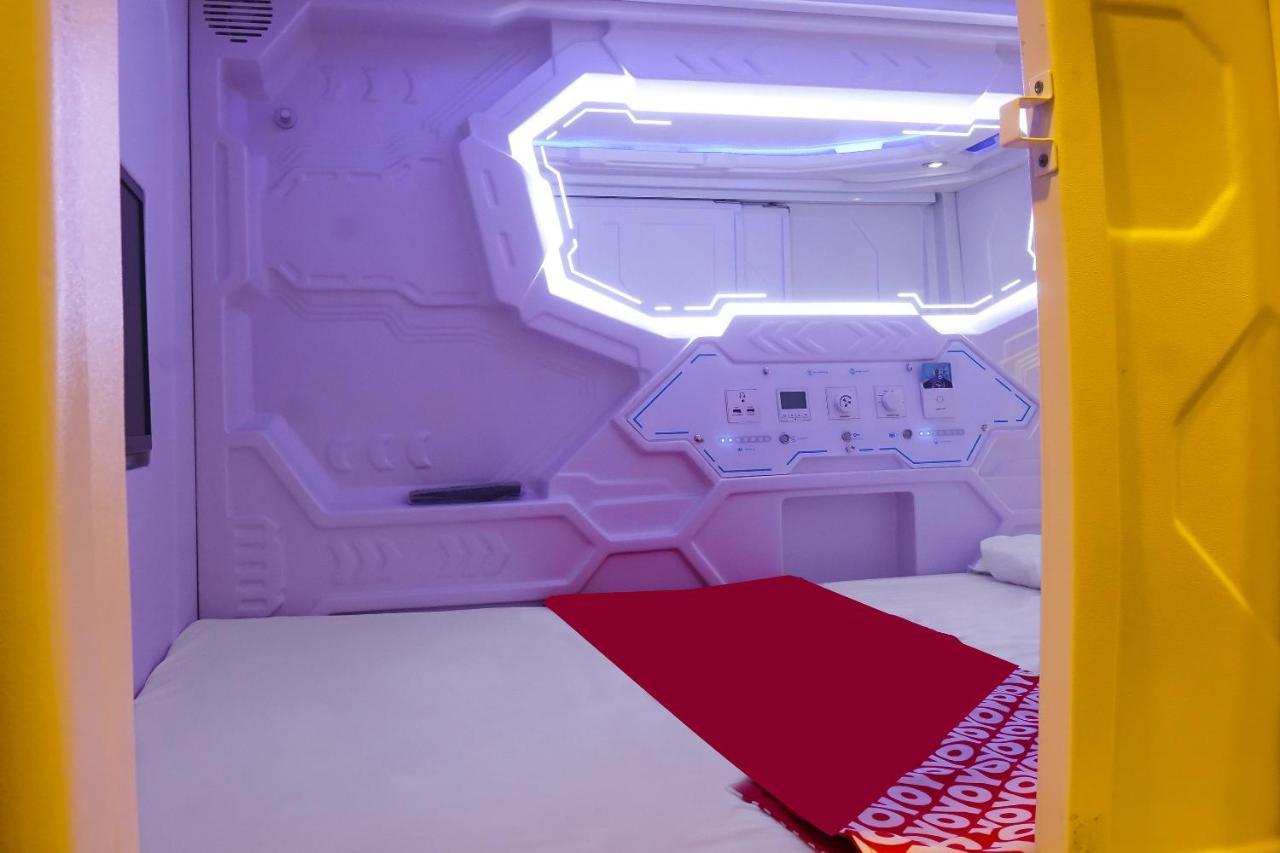 ג'קרטה Super Oyo 91328 Fiducia Capsule Hotel מראה חיצוני תמונה